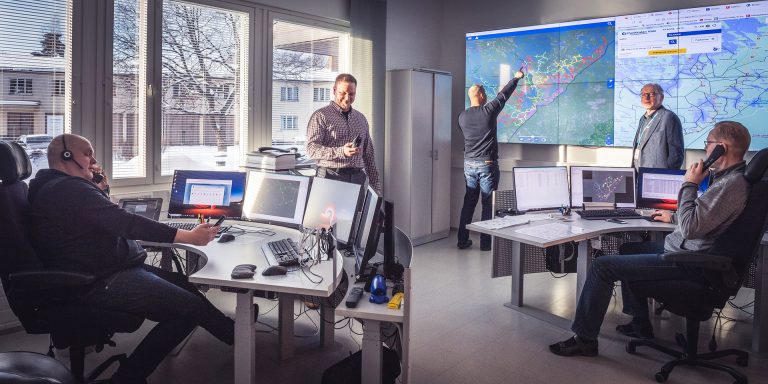 Sähkön mittaus taustakuva